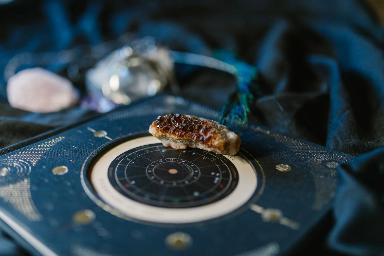 Podstawy astrologii: czym jest kosmogram urodzeniowy?